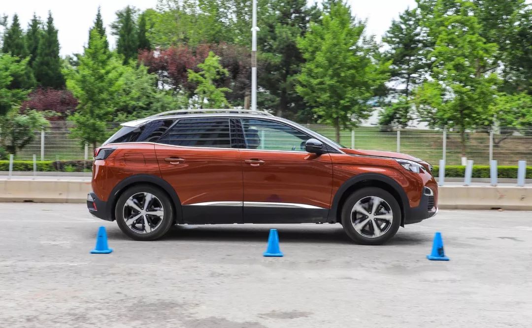 20万级合资大空间SUV,造型漂亮,百公里加速仅需8.53秒!