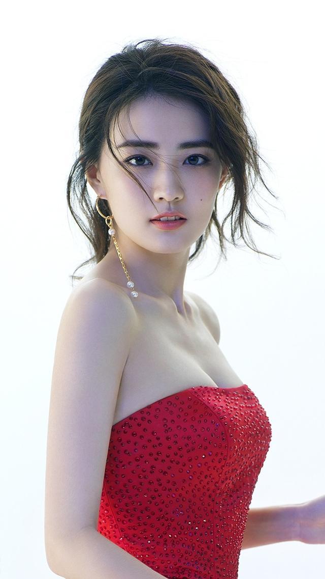 不网红脸,不锥子脸,天然美女--徐璐