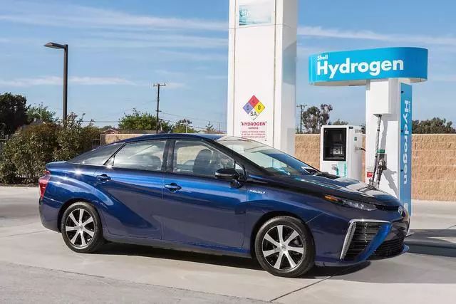 氢燃料电池汽车相比电动车,有哪些优劣势?