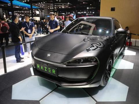 零跑Razer Chroma雷蛇幻彩概念版S01，车展实拍！