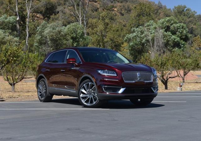 被忽视的豪华SUV,纯进口+V6,沃德十佳内饰,入门才32万