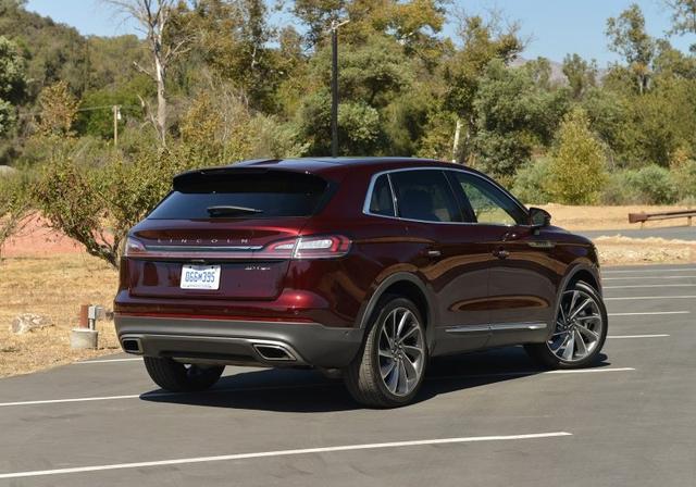 被忽视的豪华SUV,纯进口+V6,沃德十佳内饰,入门才32万