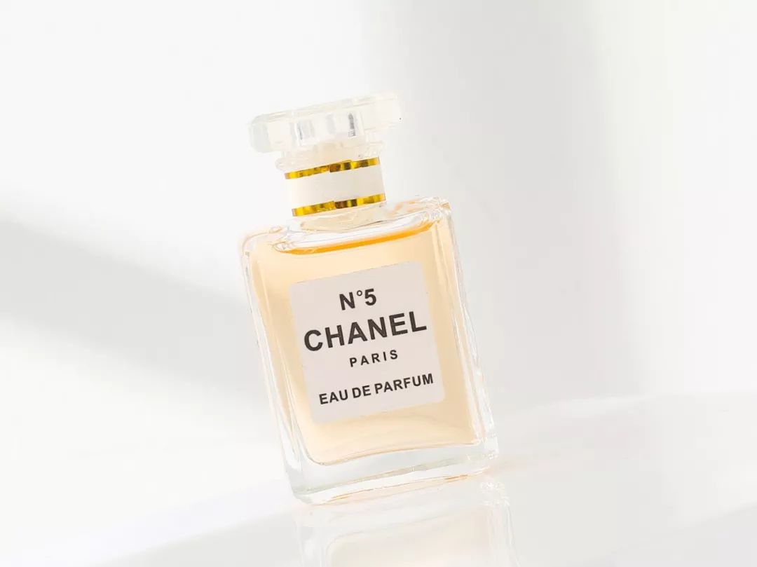 我用100来块钱 买到3款香奈儿经典香水