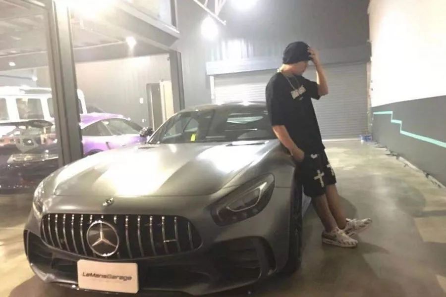 周杰伦座驾大盘点,AE86、蝙蝠车都不算最抢眼,两台超千万!