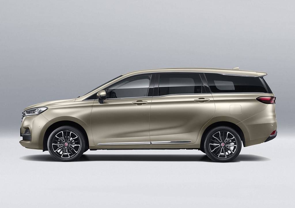 汉腾V7正式上市,售价7.99-13.59万元!定位中高端家用豪华MPV
