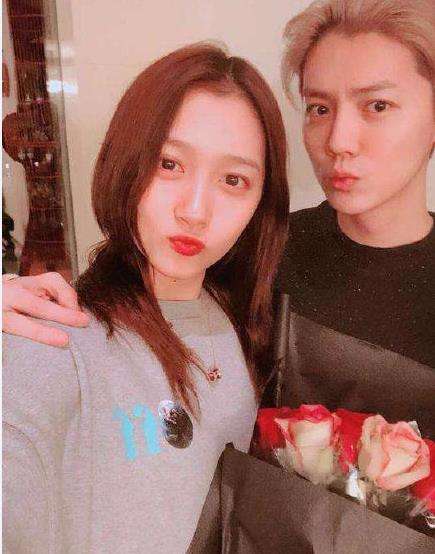 肖战：为了你我出道4年都不敢碰女人，凌晨你却把我独自丢在机场