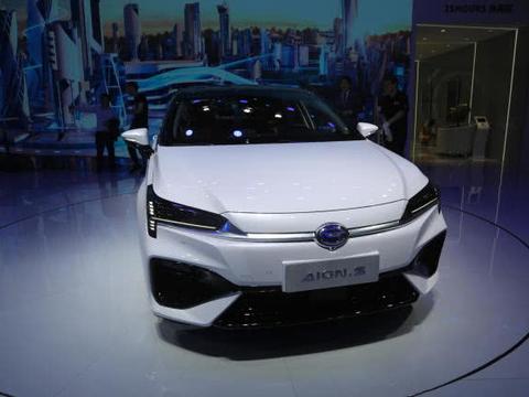 广汽新能源Aion S，中高级智能轿车引领者，上海车展实拍！