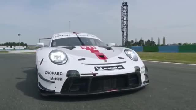 全新保时捷911 RSR赛车动态展示