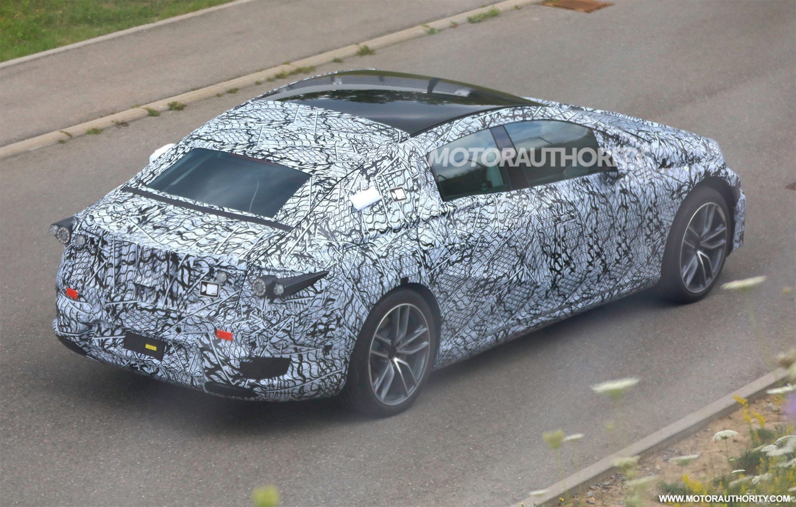 奔驰最新电动车要对标Model S ?
