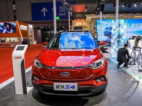 只比老年代步车贵一点的江淮S4，纯电版补贴后居然接近13万