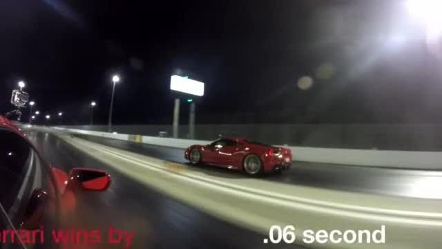 法拉利488GTB vs 兰博基尼Huracan LP610-4 直线加速战
