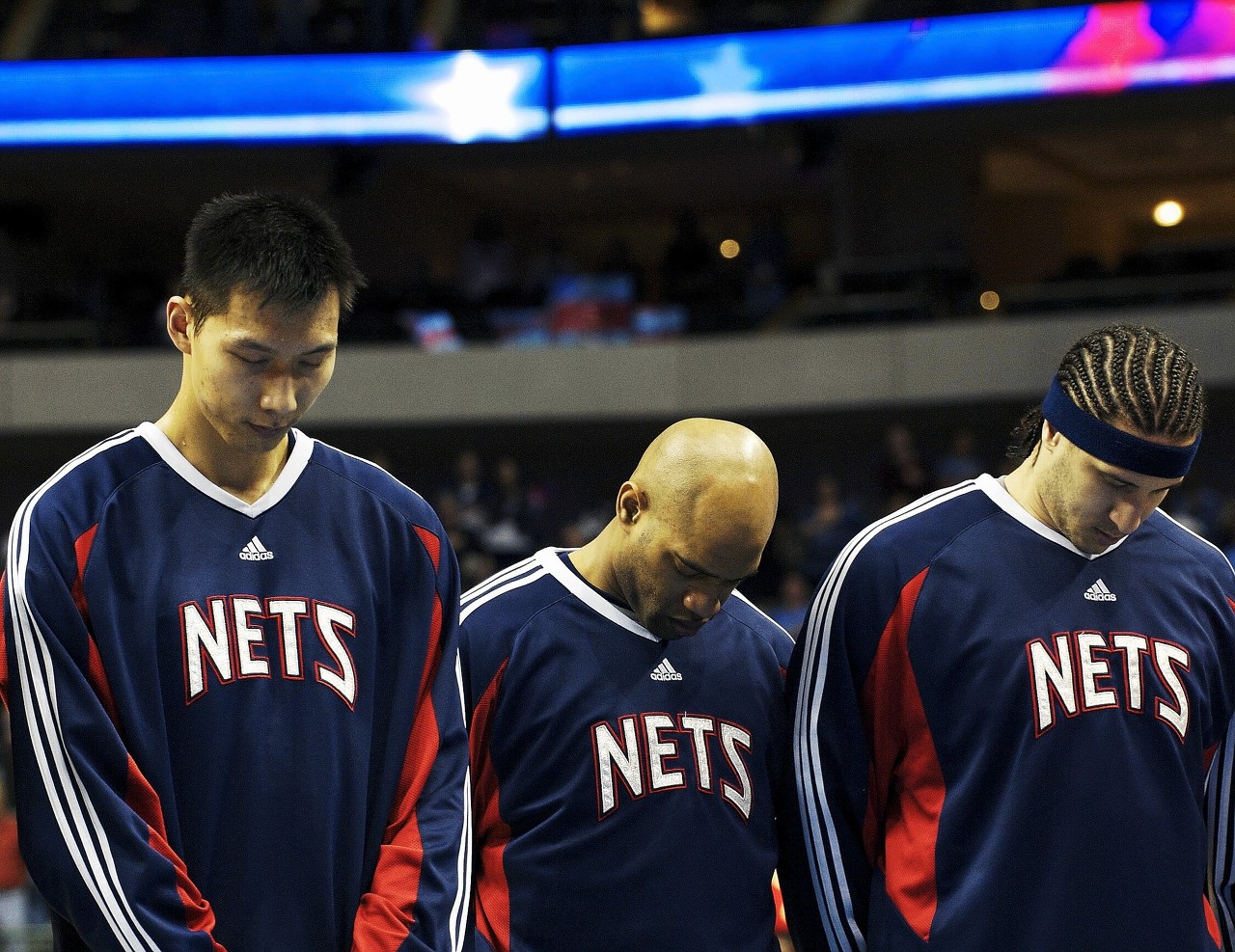 NBA今日讯息：MVP花落雄鹿卢顶替沃顿安东尼重回NBAAG旗舰厅