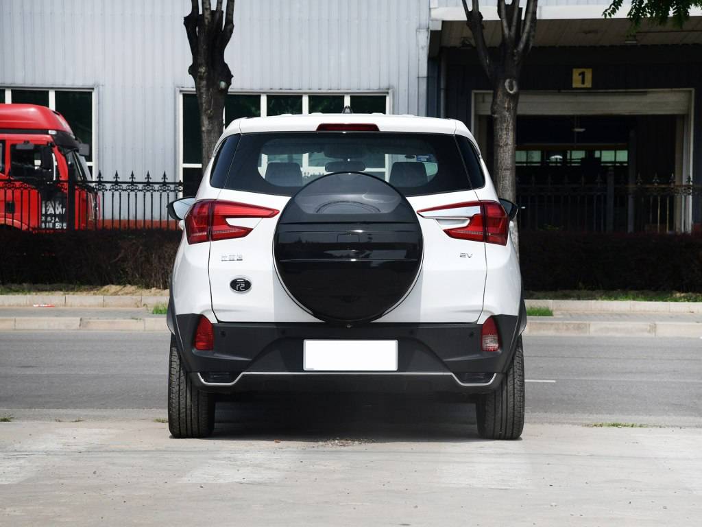 最畅销的纯电小型SUV,NEDC续航305公里,新款元EV360上市