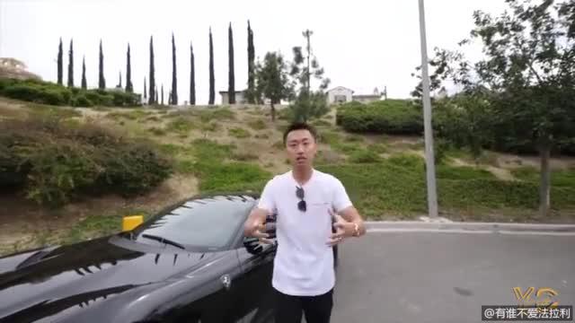 体验800匹马力的法拉利带来的离心快感。