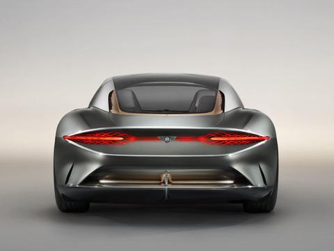 又一个百年汽车品牌诞生，全新电动跑车续航700公里，买不起