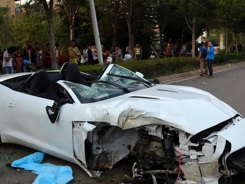 别听保险公司瞎忽悠，车险只买这三种就行了，其他都是智商税！