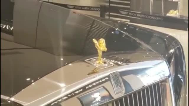 实拍劳斯莱斯幻影，一款具有帝王之姿的超跑。