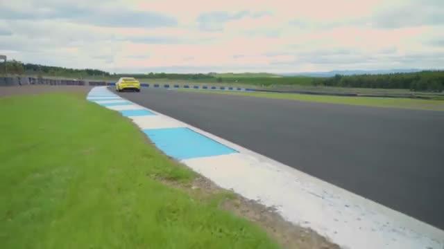 超级红人节保时捷718开曼GT4(2020)最好的跑车?