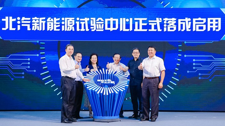 大家都忙着给汽车加配置,它却选择用20亿来做好品质?