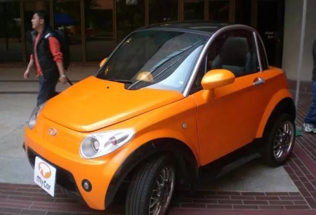 超跑品牌造出来的“老年代步车”,能打败奔驰smart吗?