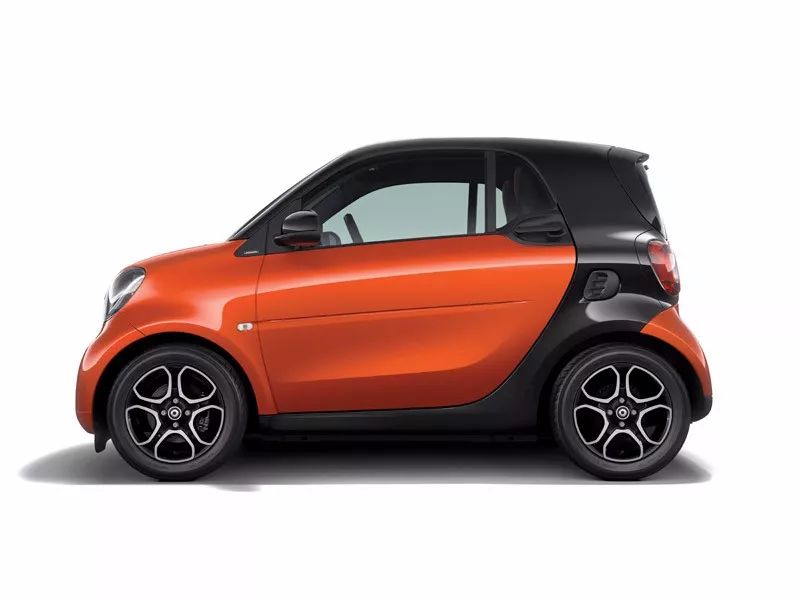 超跑品牌造出来的“老年代步车”,能打败奔驰smart吗?