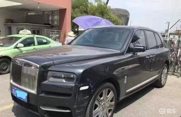 撞上劳斯莱斯,100万三者不够赔!车主这一举动让人敬佩