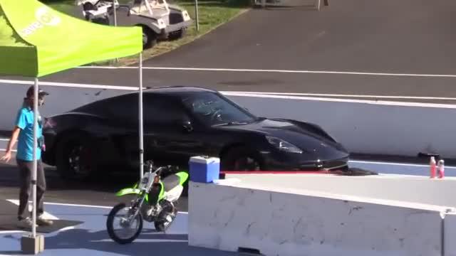 保时捷718 Cayman vs 奥迪RS3，直线加速赛