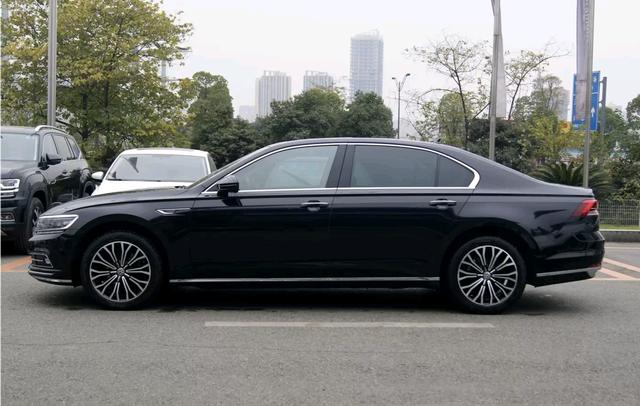 动力完胜奥迪A6L,现跌至27万,买高性价比中大型豪车推荐这款