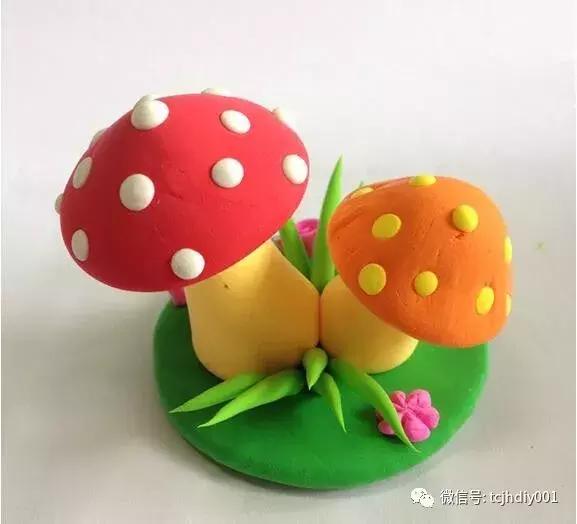 手工图文教程粘土diy手工制作可爱的小蘑菇