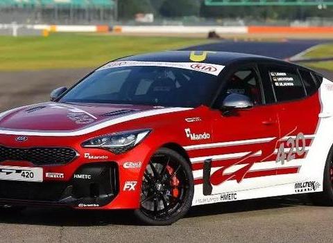 起亚也有性能车，“毒刺”高性能版，422马力，车内还有防滚架