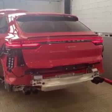 汽车视频：保时捷卡宴轿跑SUV保险杠