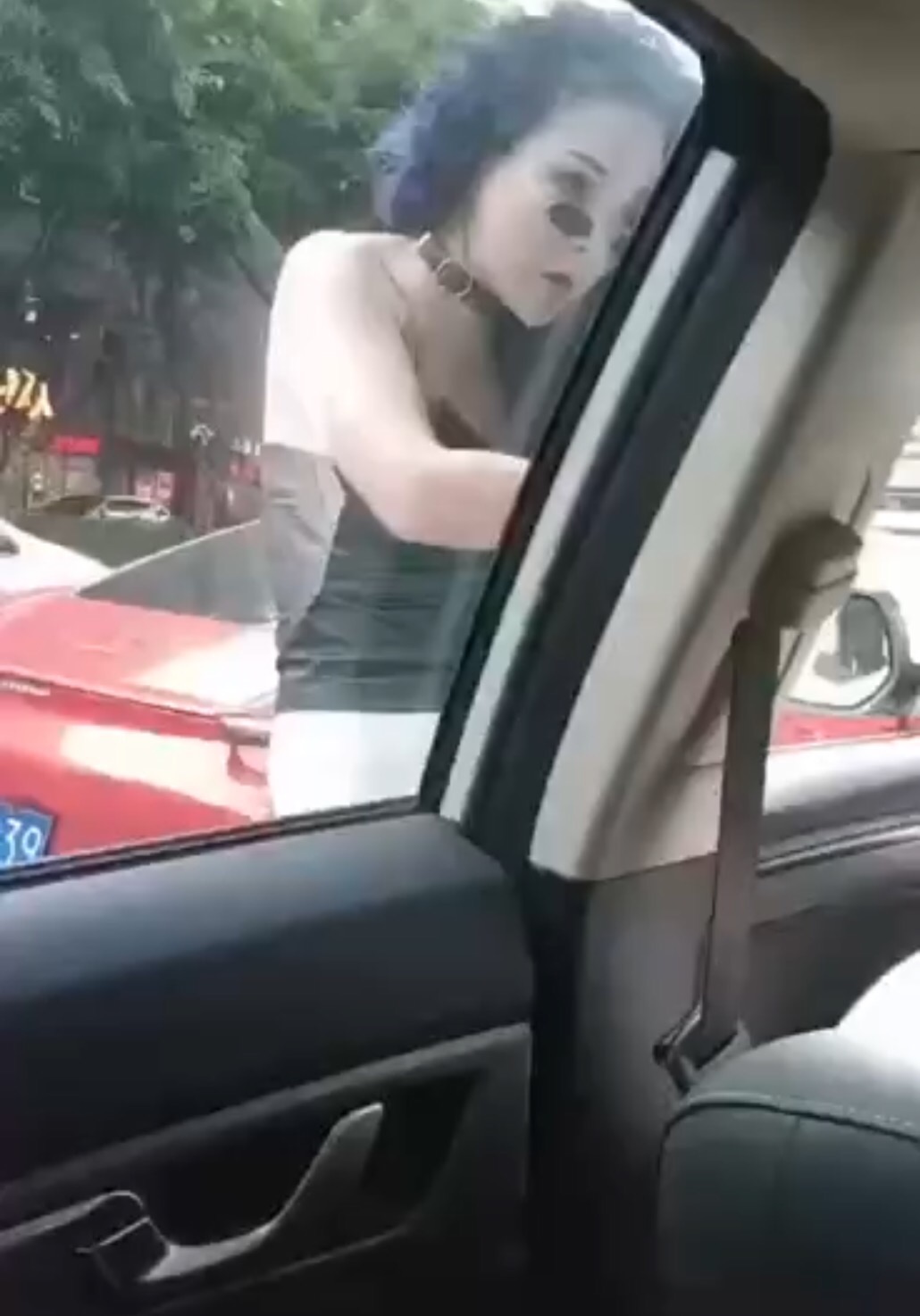 保时捷女子做土石方生意 知情人:丈夫为派出所长|网约车|女司机