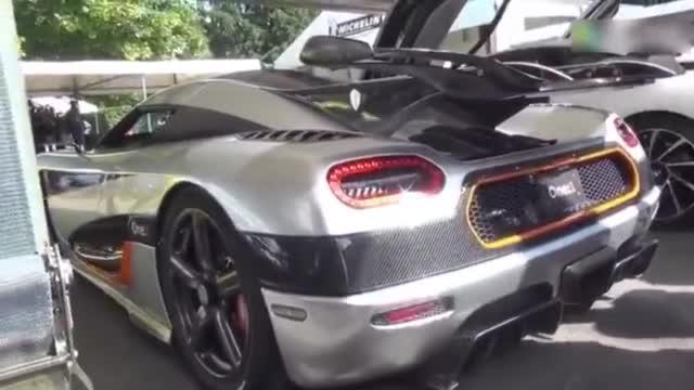 价值一个亿的科尼塞克出场，后边的法拉利都不敢吭声了