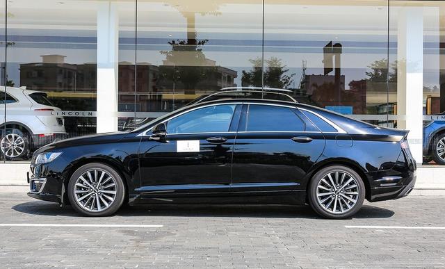 林肯旗下全进口车型MKZ,入门即2.0T+6AT,现不足23万