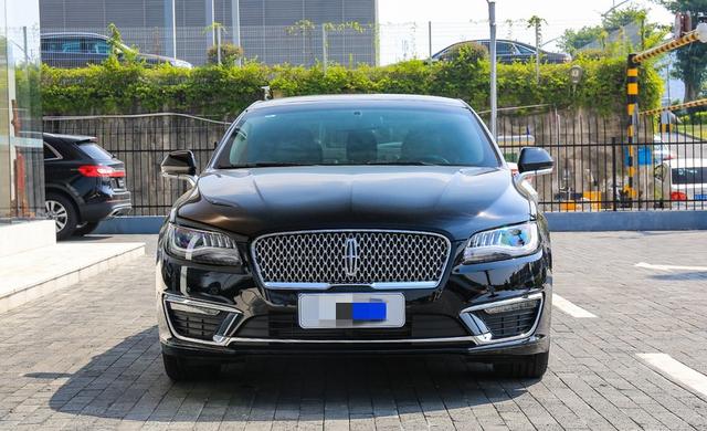 林肯旗下全进口车型MKZ,入门即2.0T+6AT,现不足23万