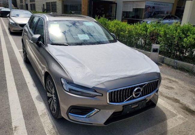 新款沃尔沃V60到店,T5动力+2米8轴距,高颜值“瓦罐”要来了!