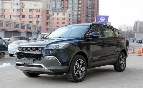100块只跑30公里,提车半月怒砸新车,车主:还不如骑电动车