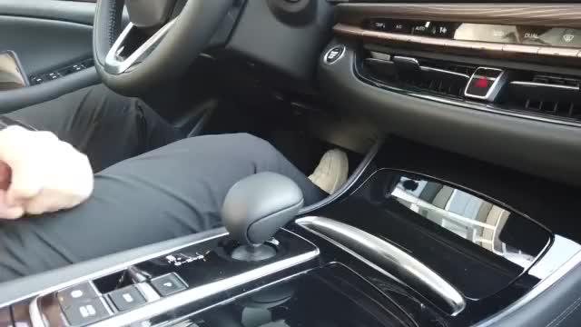 快看全新广汽传祺GA6这小巧玲珑的档把