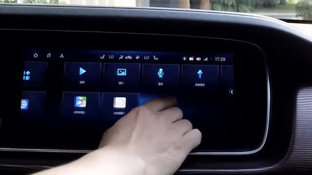 全新广汽传祺GA6这两块屏幕可以玩一天