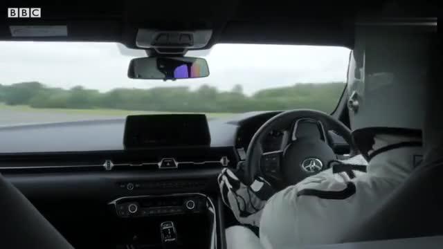 车内视觉，Toyota Supra 上赛道。