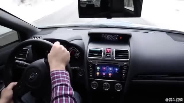 国外小哥测试：Subaru WRX的入弯性能，实拍