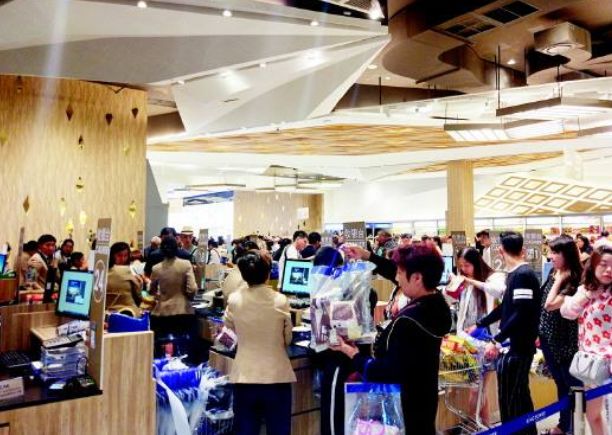 去旅游，为何美国免税店的香烟那么便宜？缘由却很简单！