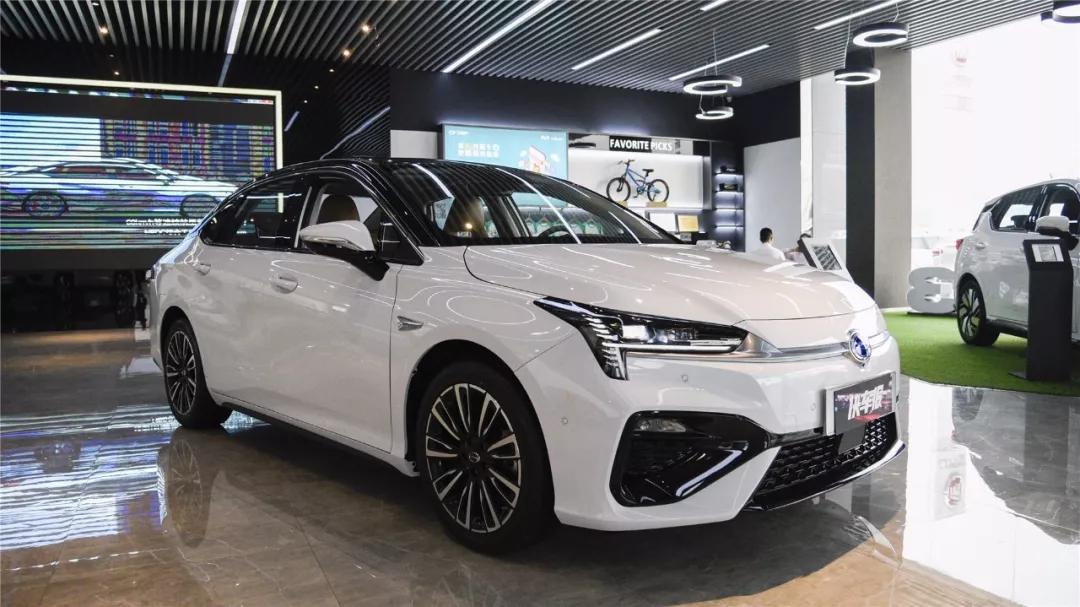 广汽新能源Aion S新增车型卖14.68万元起,综合续航里程为410km