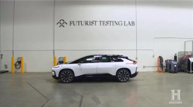 法拉第未来FF 91现身洛杉矶,老外拍照围观