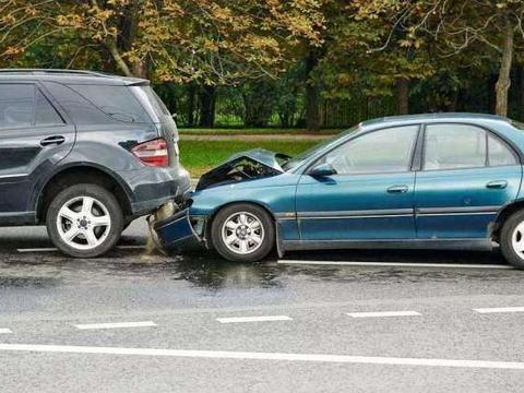 “第三者责任险”买多少万合适？听听内行人怎么说，别花冤枉钱了