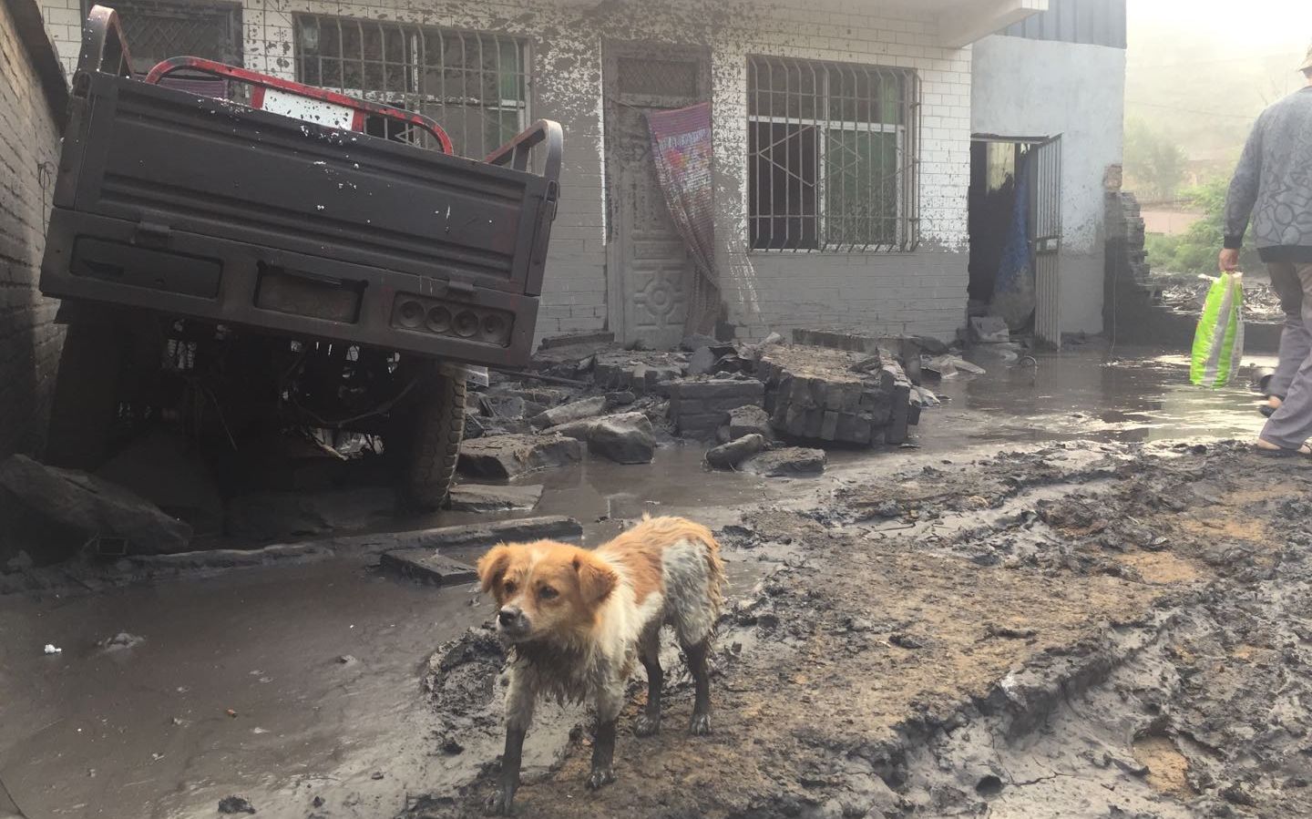 8��2�գ�һ�������Ժǽ���嵹��ĳ����� �¾������� ��ʤ�� ��