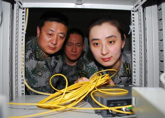 中国最美女少校，被称为兰州军区军花，如今40岁仍像20岁少女