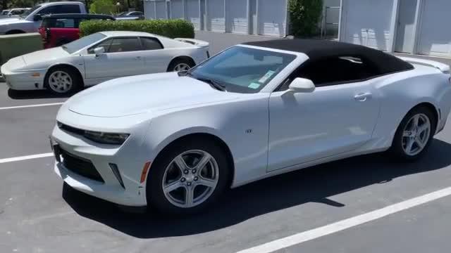 实拍北美肌肉跑车三杰之科迈罗