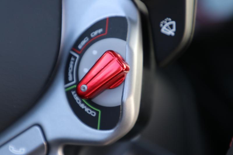法拉利Portofino 简单易上手的性能跑车!