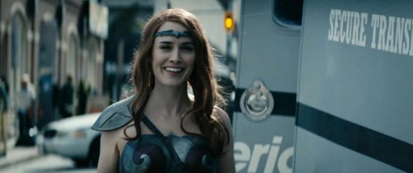 《黑袍纠察队》:黑得彻底,黑得漂亮